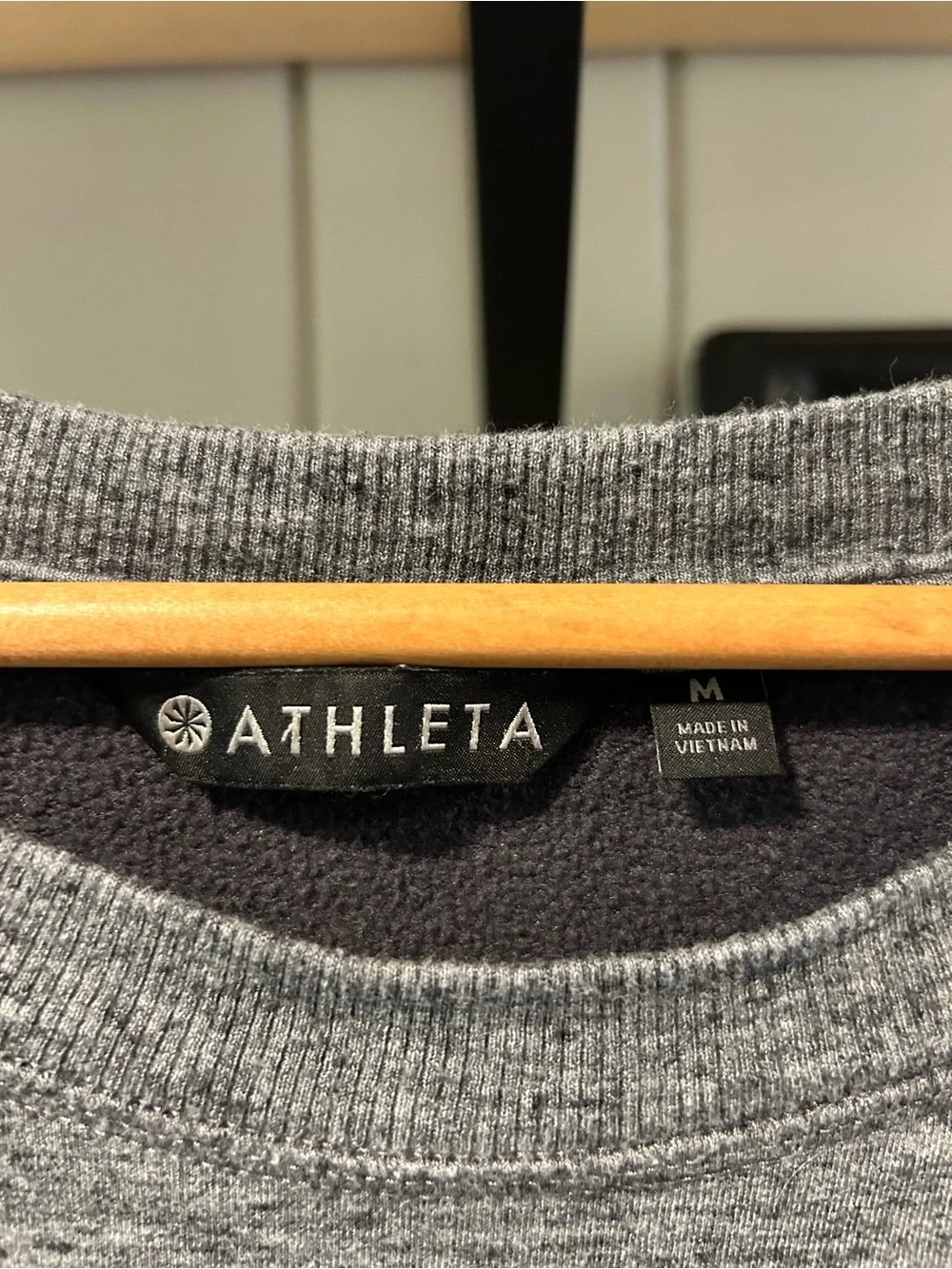 lululemon athletica Heathered Gray Long Sleeve Crew